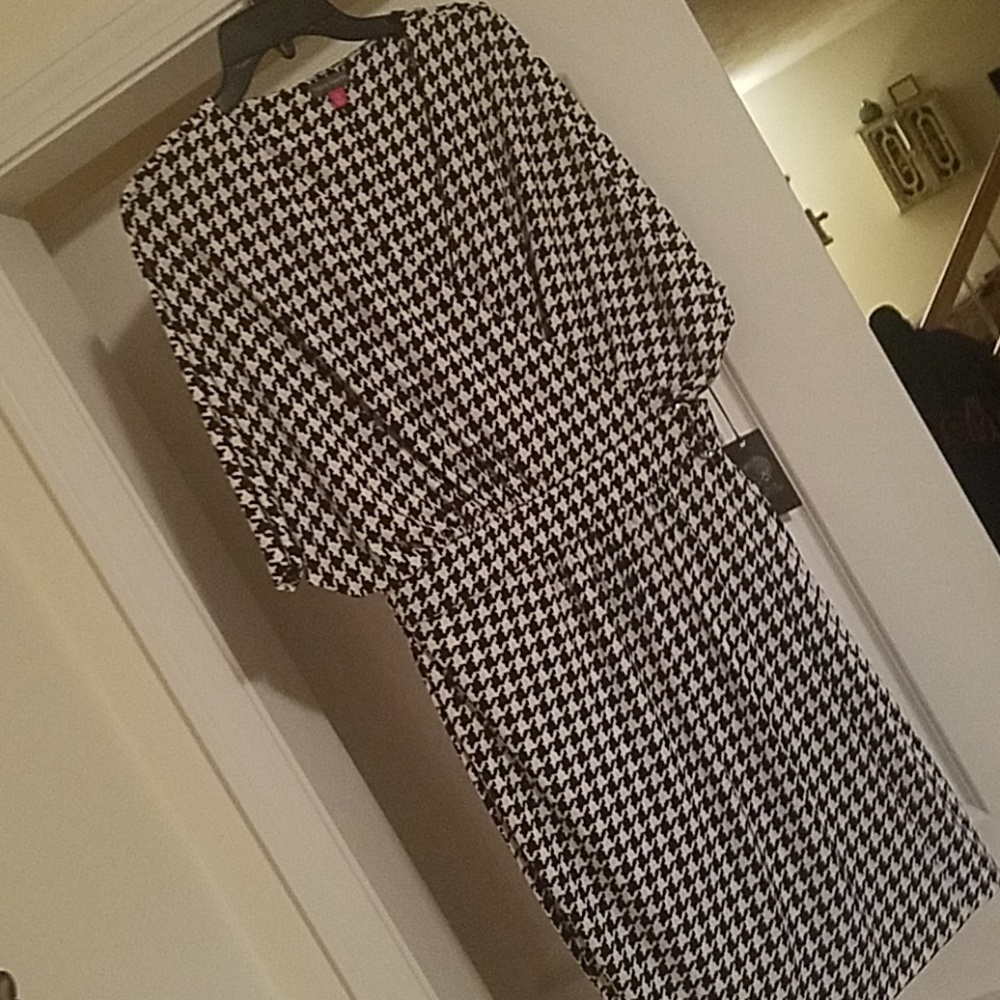 NWT Vince Camuto Houndstooth Wrap Dress